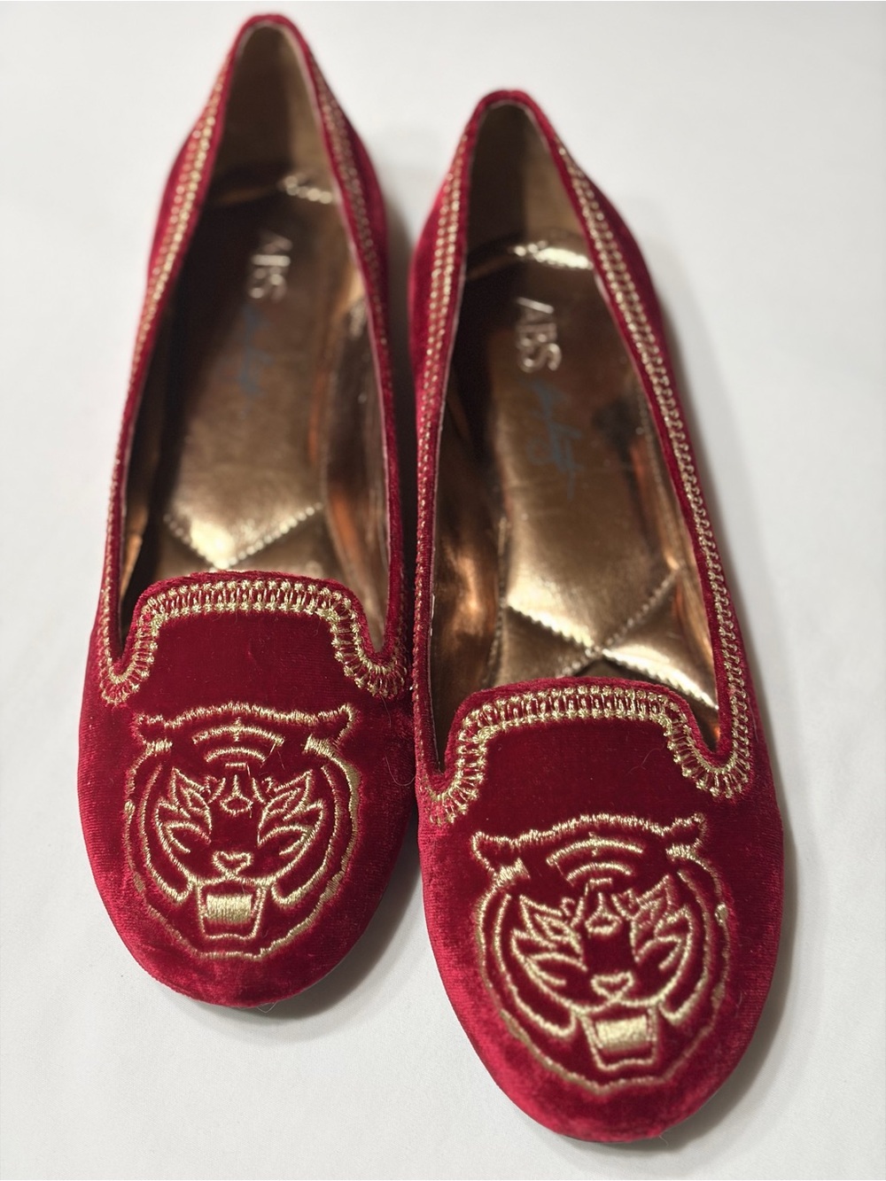 Red Velvet Embroidered Tiger Loafers - Women's size 9 FABULOUS!